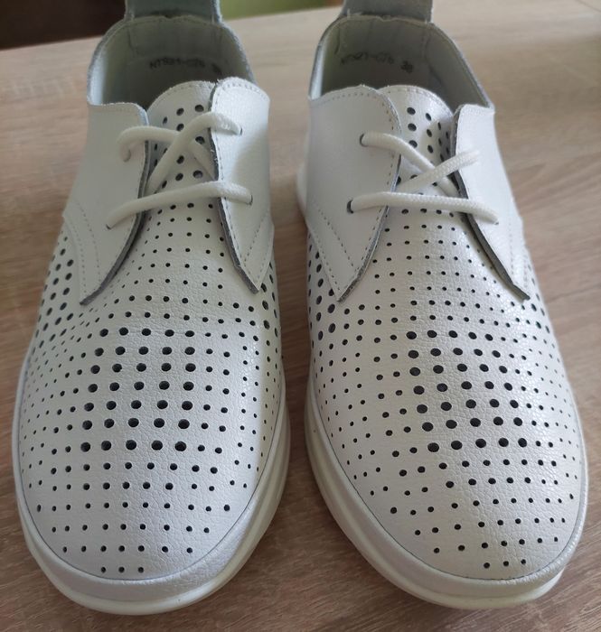 Дамски кожени обувки Tendenz - естествена кожа