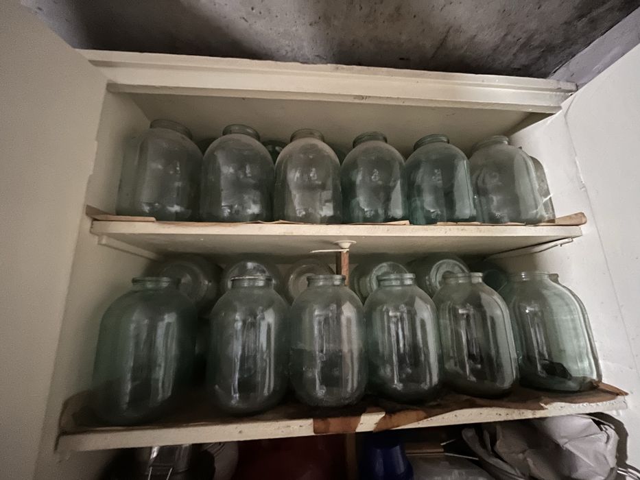 Продам стеклянные банки 3-х литр
