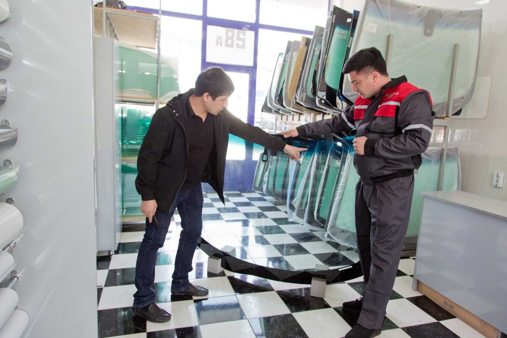 Tacker 1 lobovoy oynalari