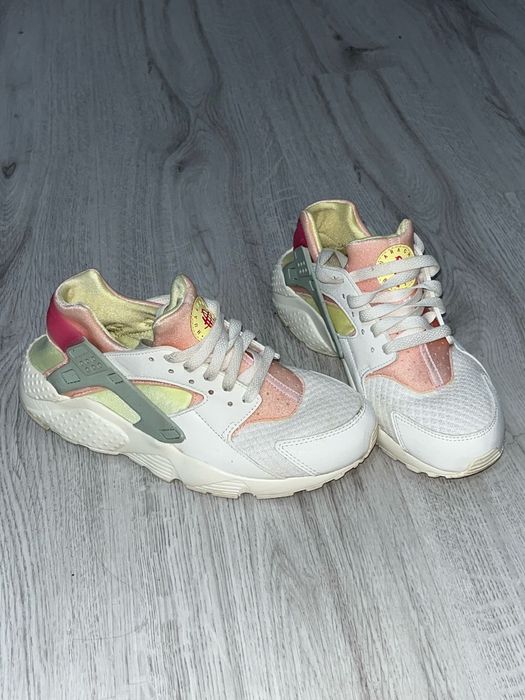 Nike Huarache - Marimea 38 - Stare foarte buna