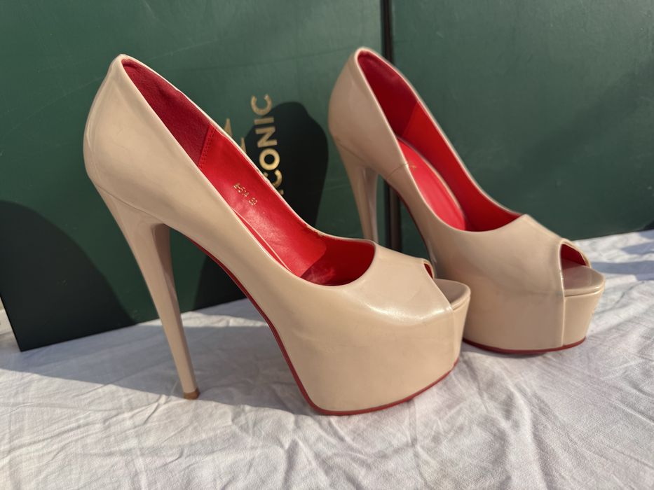 Женская обувь,босоножки,туфли