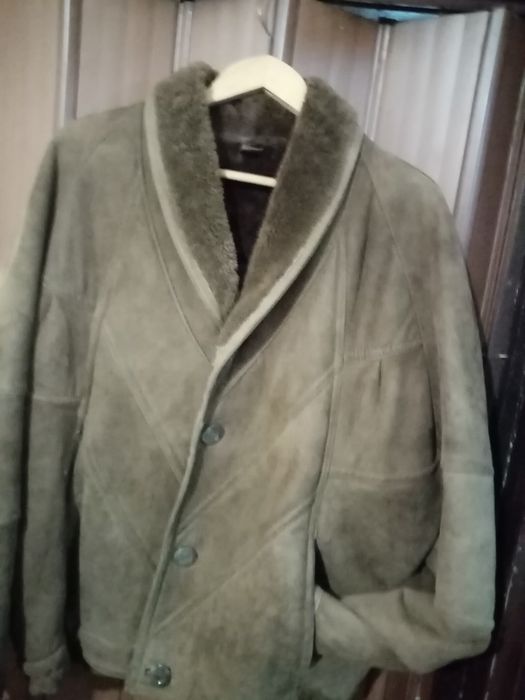 Мъжко кожено яке Почти  ново.