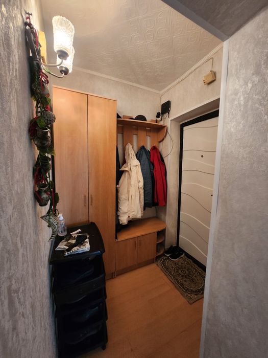 Продам 4 комн квартиру