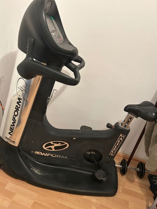 Bicicletă fitness profesională Newform