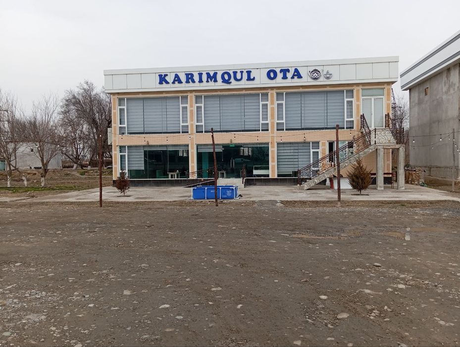 Тайер бизнес учун жой Икки каватли умумий овкатланиш учун чойхона