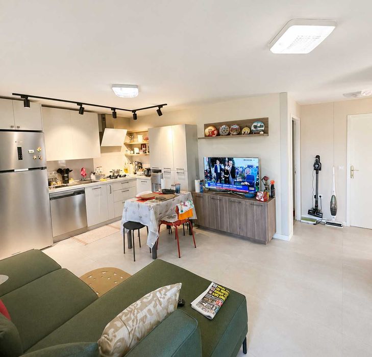 Сглобяема къща 40 м² - 8 800 € (220 €/м²). Метална конструкция от галванизирана стомана. Стени от Фиброцимент