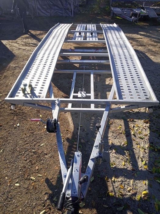 Inchiriez platforma 5,1 m|Inchiriere trailer 2700kg|Chirie platforma