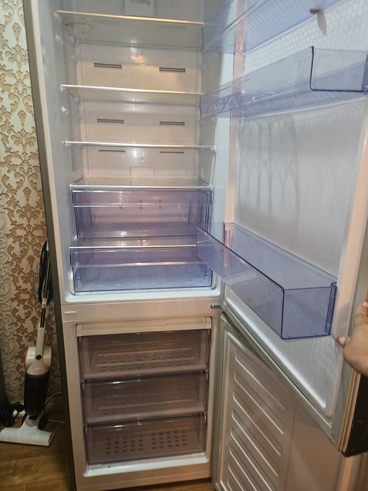 Продам холодильник