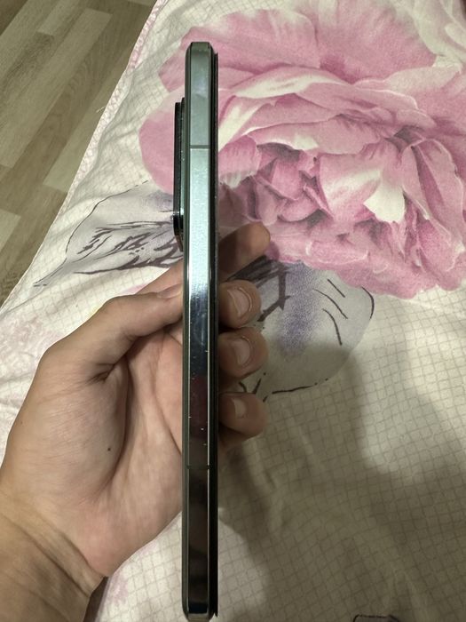 Телефон xiaomi 14 pro