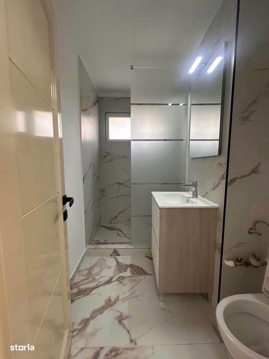 De vanzare apartament cu 2 camere si balcon, spatios, renovat in 2026