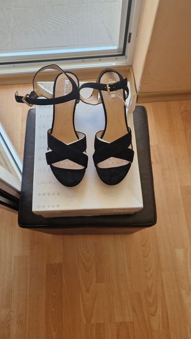 Дамски сандали на платформа