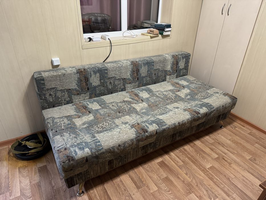 Продам раскладную тахту диван