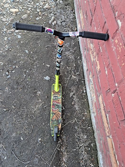 Самокат трюковой