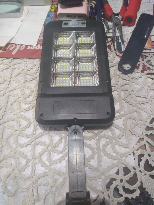 Lampă solară de putere mare