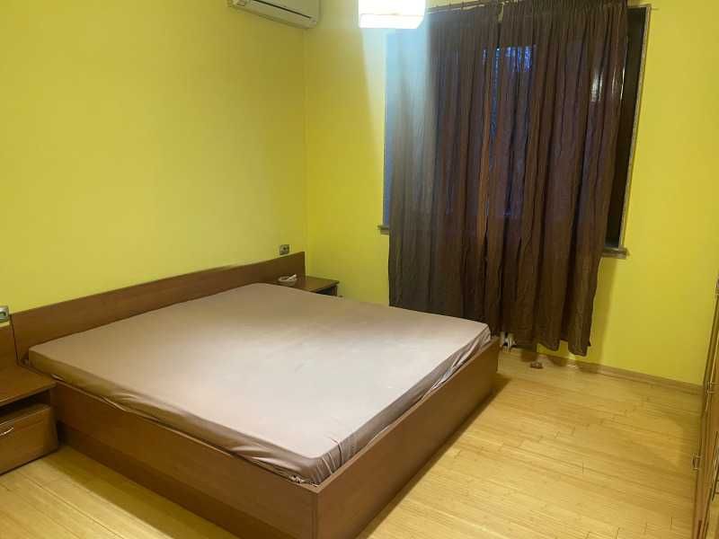 Дава се под наем Двустаен апартамент в София, Център - 75 кв.м за 357 € - Снимка #2