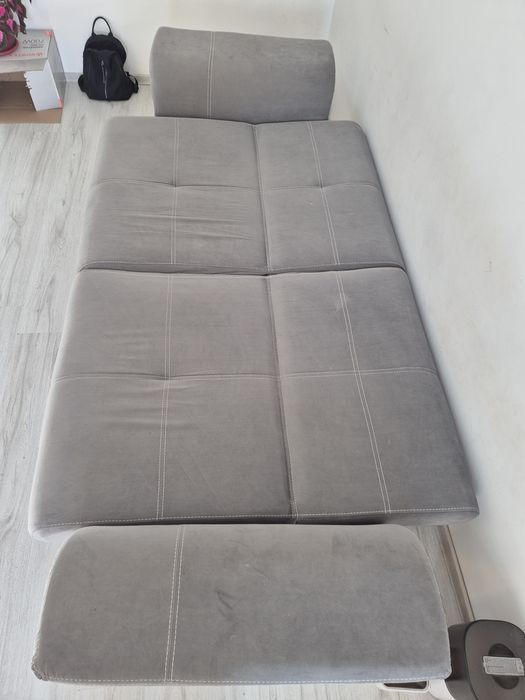 Vând canapea utilizată