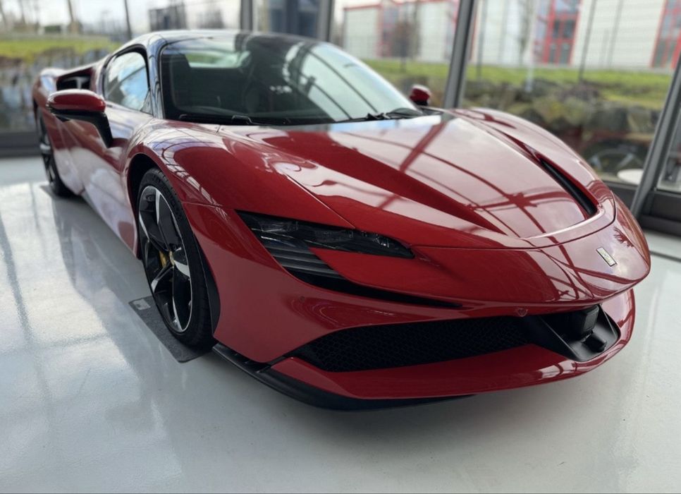 Ferrari SF90 Spider 1001 hp 2023