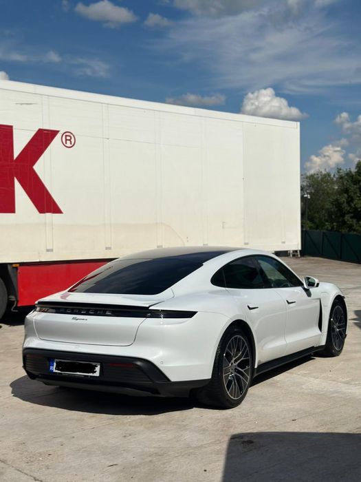 PORSCHE Taycan 0 — imagine 3