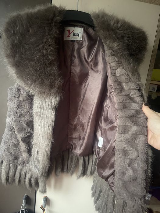 Vesta din blana cu fermoar marime M-L