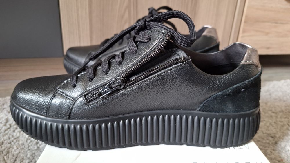 Спортни дамски обувки