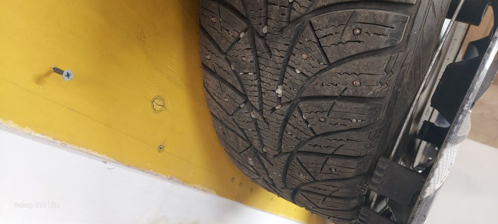 Продам зимние шины