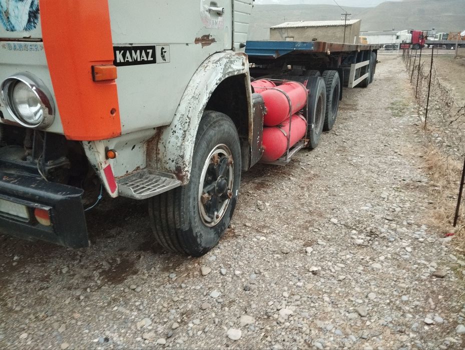 Kamaz sotiladiii