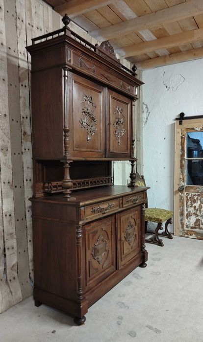 Credent /Bufet vechi din lemn masiv de stejar, Belgia