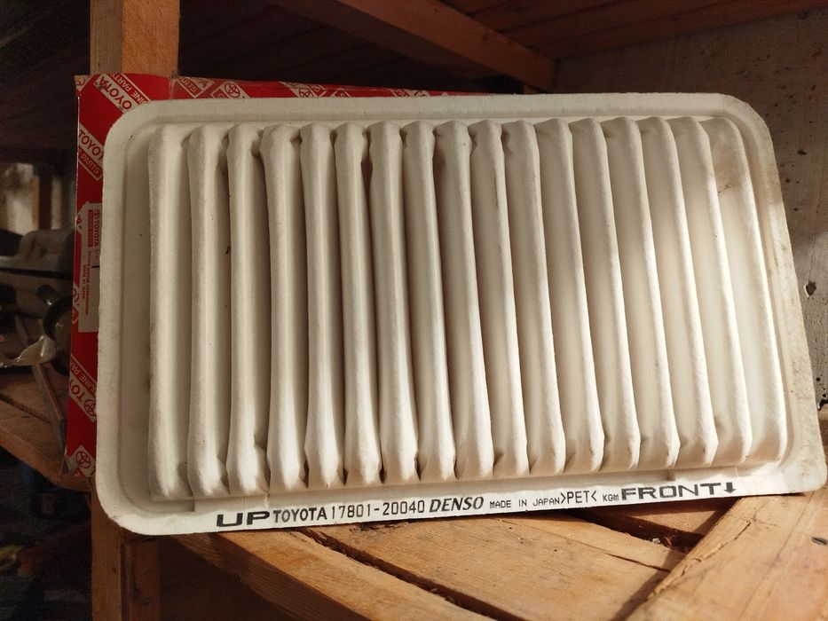Воздушный фильтр двигателя Toyota