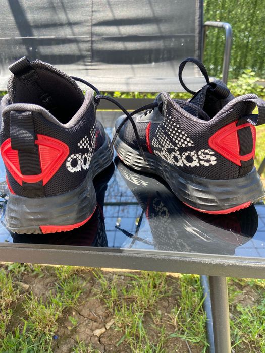 Адидас Липтмотион