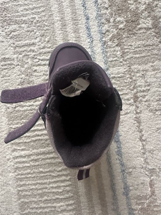 Продам ботинки для девочек Tombi