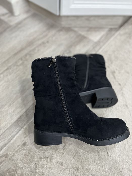 Полусапожки замшевые