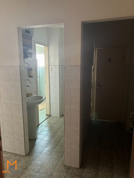 Дава под наем гр. Севлиево - гр. Севлиево 1000m²