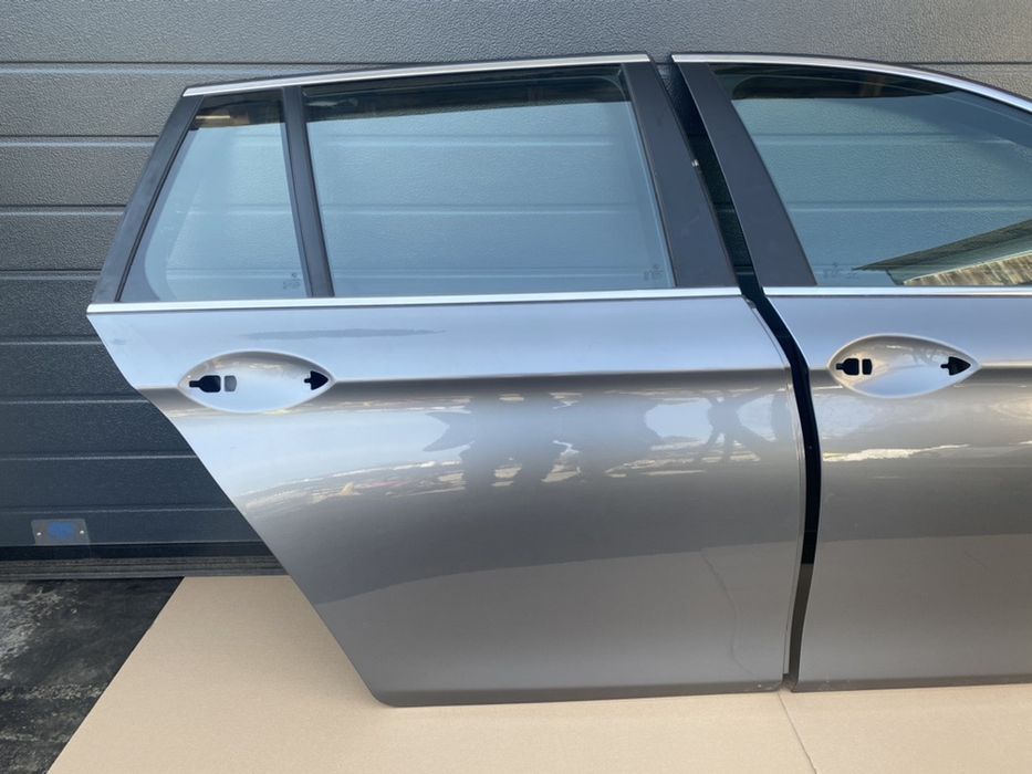 Portiera / Usa dreapta fata , spate BMW Seria 5 F10 / F11 : A52