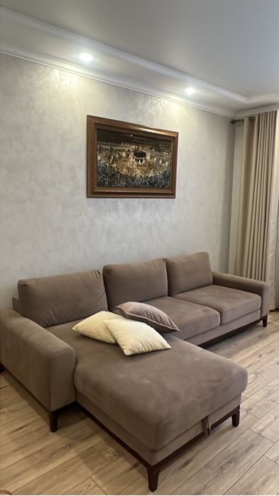 Срочно продам диван