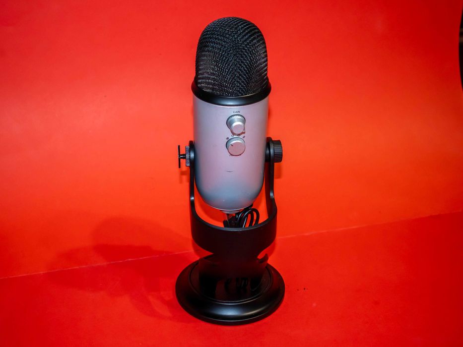 Кондензаторен микрофон Blue Yeti USB за стрийм, подкаст записи гейминг