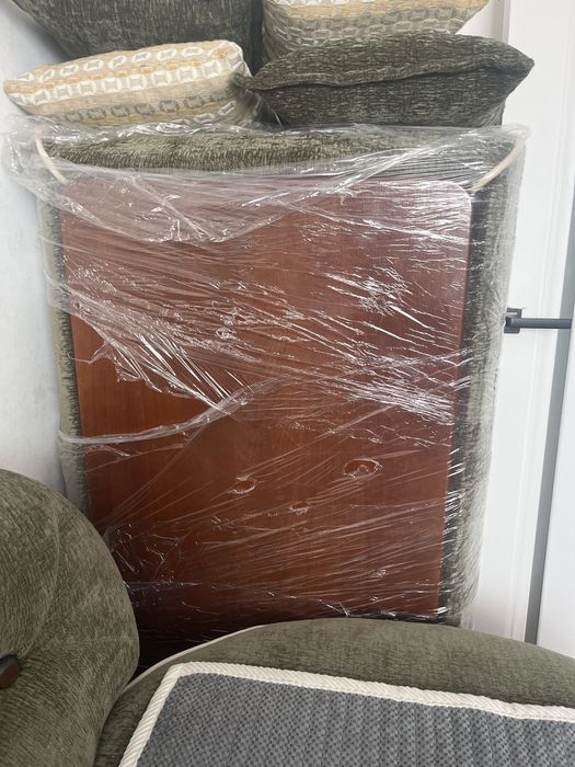 Продоется Пуфик новый размер 130/80см