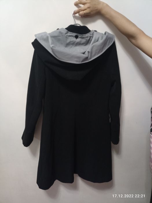 Пальто б/у размер 48 без брак