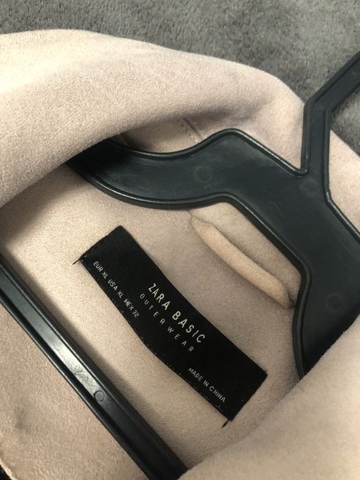 Geaca Zara marimea xl roz pal