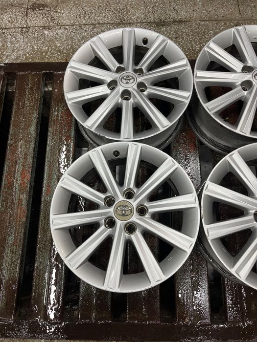 Диски  р17  оргинал   камри 50