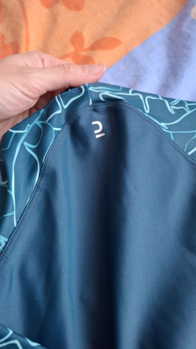 Чисто нов, цял бански с дълги ръкави и крачоли за 5-6-годишно дете