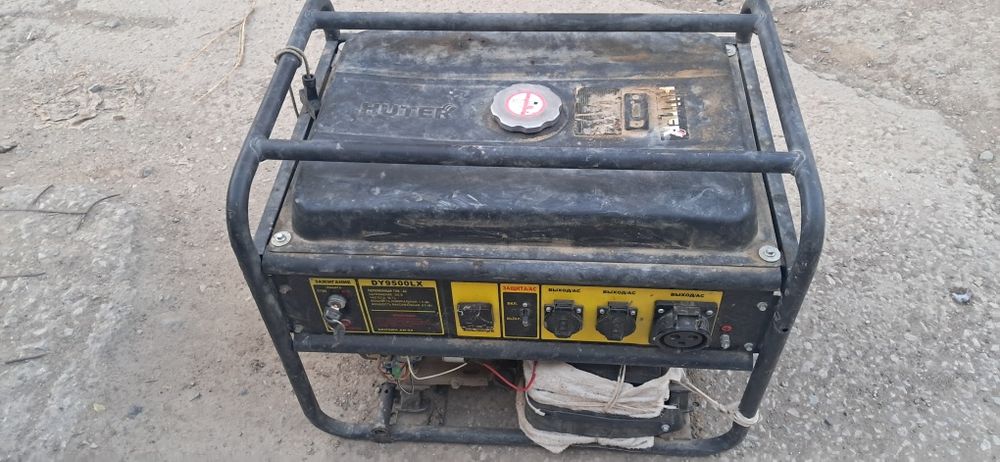 Бензиновый генератор