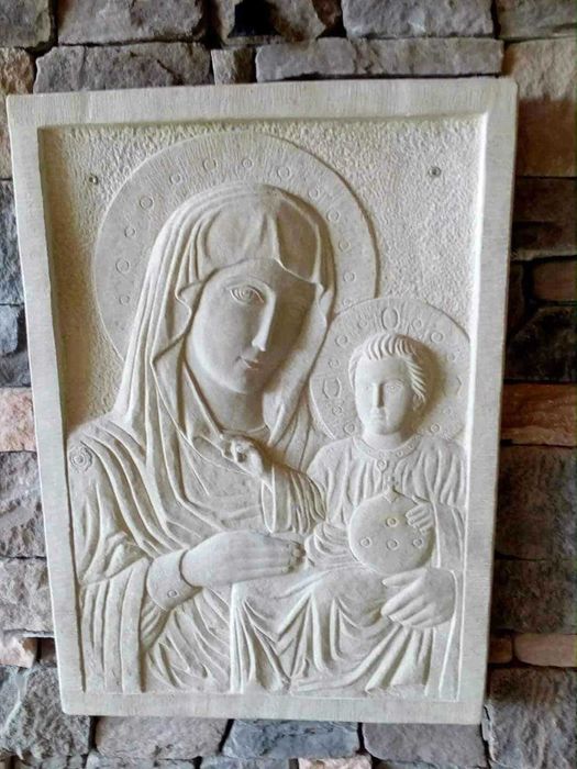 Предлагам плочи дялани подходящи за чешма или камина