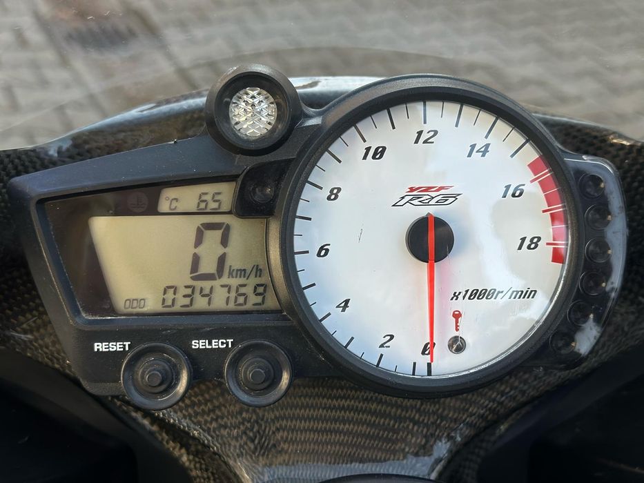 Yamaha R6 YZF - RJ 05