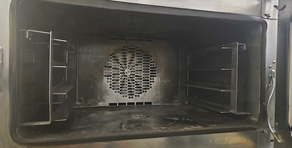 Конвектомат MIWE AEROMAT  с втасвател и пароуловител