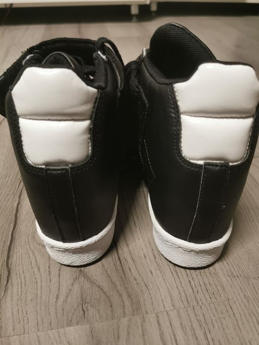 Pantofi sport Adidas