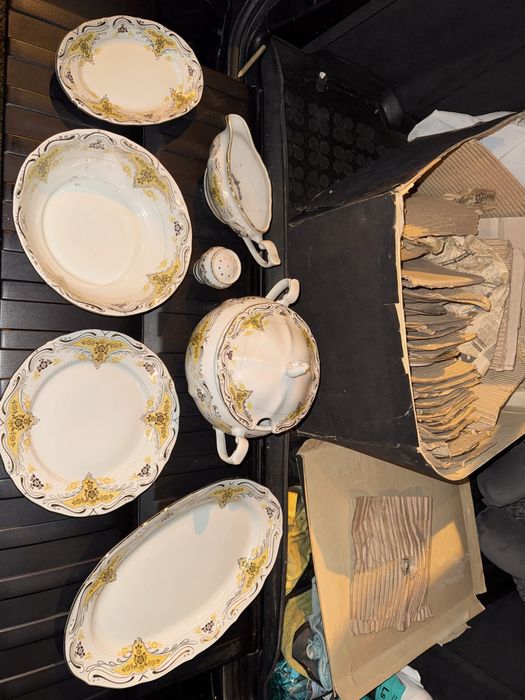 Пълен сервиз златна Изида