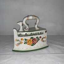 Caseta bijuterii in forma de calcator din maiorica portelan