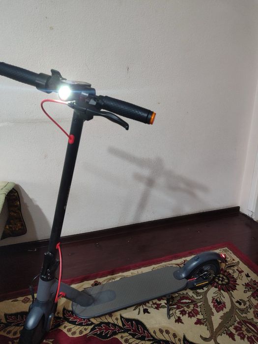 Электро самокат DRONGO