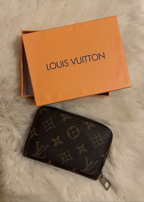 Луксозни дамски портмонета (с кутия)