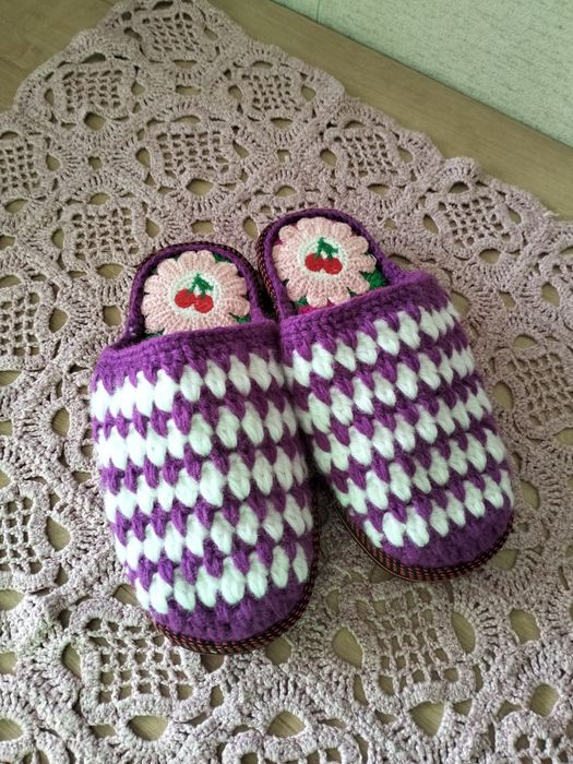 Домашние тапочки, ручная работа.
